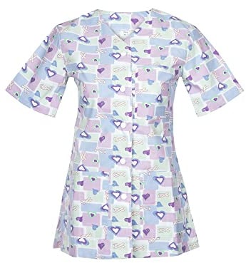 DINOZAVR Carla Blouse Medicale Femme - Tenue Infirmiere Professionnelle Imprimé Coloré, Manches Courtes, Col en V, 2 Poches Inférieures, 1 Poche Supérieure, Fermeture à Bouton