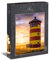 Ulmer Puzzleschmiede - Puzzle „Leuchtturm Pilsum“ - Klassisches 1000 Teile Puzzle - Der berühmte Leuchtturm an der Nordsee, Wahrzeichen Ostfrieslands, im Sonnenuntergang am Nordsee-Deich
