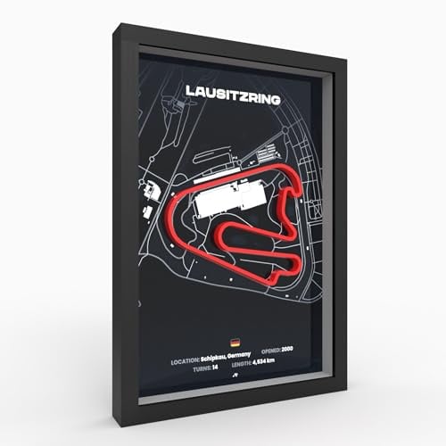 AP10 3D Poster im Holzrahmen I A3 I Hochwertiger 3D Druck I 2000dpi | 280g Papier I Rennstrecken Wandkunst als Deko für Wand I Büro & Schreibtisch oder als Geschenk I Lausitzring
