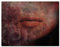 wandmotiv24 Leinwandbild Frauen-Lippen, Querformat, Lippen, Blumen, Beton M0356