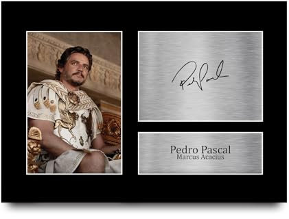 HWC Trading Pedro Pascal Gladiator 2 Geschenke Geducktes Signiertes Autogramm Foto für Fans von Film Memorabilien - A4