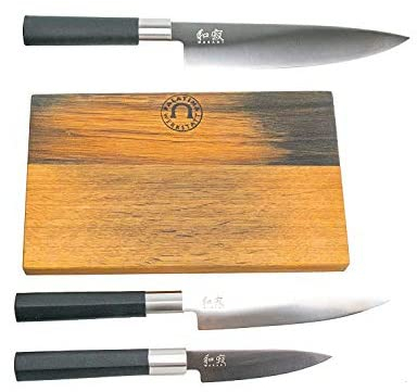 Kai Wasabi Black 67 W14 Couteau de chef Coffret cadeau, japonais Couteau de cuisine 20 cm, Très aiguisé Couteau de chef 15 cm, couteau d'office 10 cm+ Planche à Découper en vieux Poignées 25 x 15 cm
