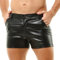 QiaTi Herren PU Leder Shorts elastische Taille Rave Hot Short Pants Reißverschluss Männer Sexy Shorts mit Taschen für Club Party