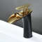SHUNLI Robinet Lavabo Cascade Noir Or, Design Élégant Robinet Salle de Bain, Mitigeur Lavabo Robinetterie en Laiton, Eau Chaude et Froide Disponible
