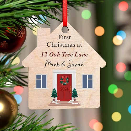 Beecreative Personalised New Home First Christmas Tree Decoration | Wooden New Home Decoration | 1st Xmas New Home Ornament | With Red Bag