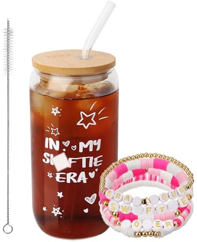 WALLFID Glass Coffee Cups for Music Lovers,16oz/500ml Glass Cups with Lids and Straws,with Friendship Bracelet for Fans,Friendship Birthday Gifts for Women Teenager Girls (Swifftie)