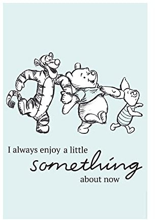 Komar Winnie Pooh Little Something - Größe: 50 x 70 cm, Wandbild, Poster, Kunstdruck (ohne Rahmen), Disney