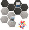 Orssmigs 10 Stück Hexagon Filz Pinnwand Korkplatte Selbstklebend Hexagon-Memoboard Sechseckige Filz-Memo Boards mit 30 Reißzwecken für Foto Hängen, Notizen, Fotowand (Schwarz, Grau)