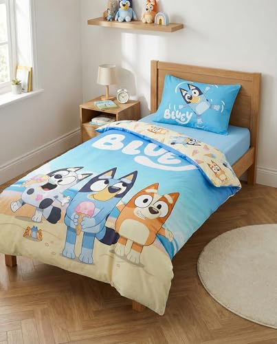 Bluey Strand Babybettwäsche 100x135 + Kissenbezug 40x60 Bingo Muffin Junge | Baby-Bettwäsche | Naturbaumwolle weich atmungsaktiv Oeko-Tex | Sand und goldene Wellen | Offizielle Lizenz | Kinderbett