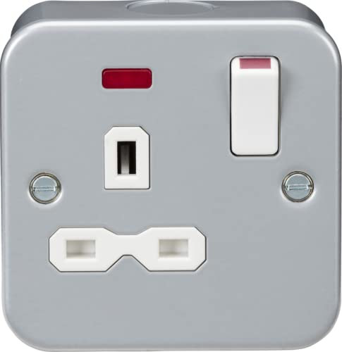 Knightsbridge Metal Clad 13A 1G DP Switched Socket with neon
