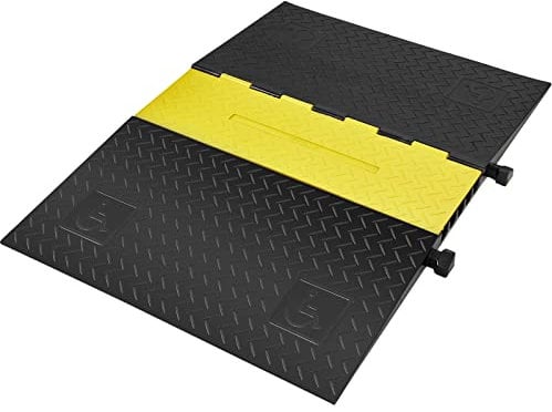 VEVOR Rampe Protection Câble à 5 Canaux Passage de Câble au Sol Caoutchouc 114,5x80x5 cm Passe Câble Ralentisseur Charge 10000 kg avec Couvercle Supérieur Rabattable pour Routes, Parkings, Noir/Jaune