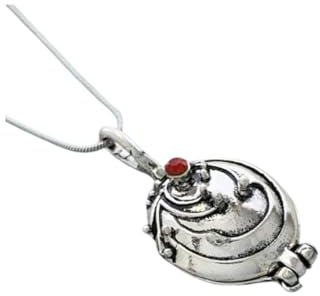 OUTLETISSIMO® Collana Elena Amuleto Vampiro Con Ciondolo Medaglione Apribile Talismano Vintage Cosplay Porta Verbena Brillantino Rosso ET228