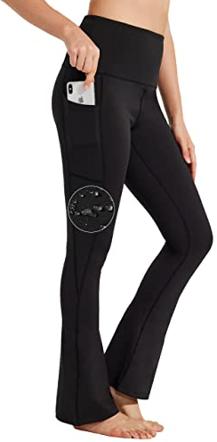 BAYGE Damen Bootcut Yogahose Hohe Taille Wasserdicht Blickdicht Bauchkontrolle Slim Fit Leggings Sporthose Schlaghose Sweathose Fitnesshose mit Taschen, Schwarz, XS