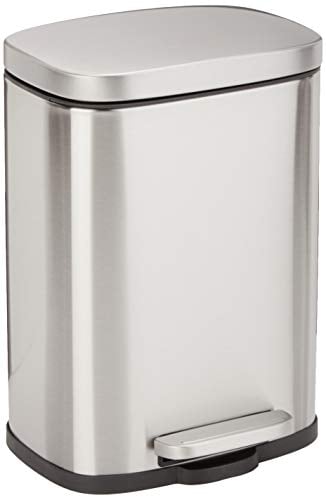 Amazon Basics Mülleimer, schmutzabweisend, rechteckig, mit sanft schließendem Fußpedal, gebürsteter Edelstahl, für kleine Räume, silber, 5 l, 18,5 x 21,6 x 30 cm (L x B x H)