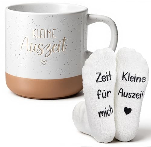 Xuniea Kleine Auszeit Geschenk für Frauen 2 Stück Kaffeetasse und Socken | Lustige Socken für Damen, Geburtstagsgeschenk für Freundin und Kollegin, Muttertag und Ostern, Kaffeetasse mit Spruch