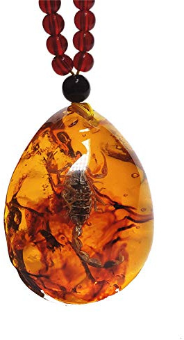 Collier pendentif Yigedan - Pendentif avec motif représentant un scorpion - Ambre