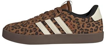 adidas Women's VL Court 3.0 Schuh | Dieser schlichte adidas Schuh aus weichem Leder mit leichter Dämpfung und vulkanisierter Gummiaußensohle bietet Komfort.