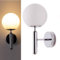 Alpinaluz Aplique de Pared – Pantalla de Bola de Cristal Opaco Blanco y Base Metálica de Acero Brillante – Casquillo E27 – Diseño Moderno para Salón, Comedor y Mesita de Noche (Cromado)