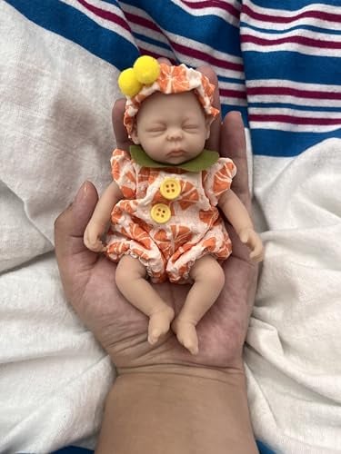 MYREBABY 14cm Mini Baby Doll, Silicone Baby Girl Kaylee Tiny Silicone Baby Dolls, Realistic Baby Dolls for Newborns, Full Body Stress Relief