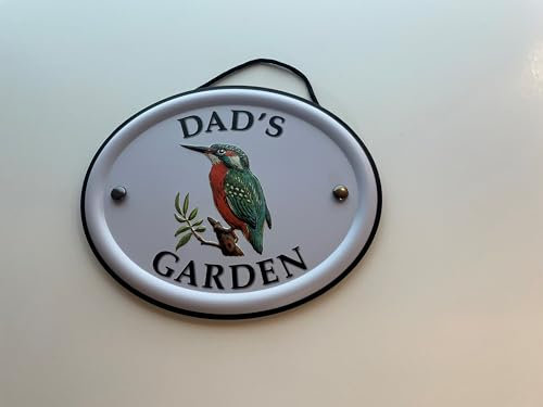 Personalised Embossed Metal Garden Sign 12x15cm – British Bird Design – Outdoor Decorative Hanging Garden Plaque – Weatherproof Metal Sign for Garden Walls Fences or Sheds (Dad)