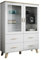 Mirjan24 Vitrine Lotta II 120 2D4S, Standvitrine im skandinavischen Stil, Vitrinenschrank, Glasvitrine, Hochschrank, Wohnzimmer Highboard Schrank (Brilliant Weiß + Eiche Sonoma)