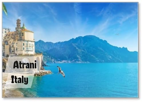 Pequeño pueblo de Atrani en la costa de Amalfi en la provincia de Salerno, región de Campania, Italia. La costa de Amalfi es un destino popular para viajes y días festivos en Italia. Limones amarillos