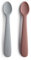 Mushie | Lot de 2 Cuillère en silicone sans BPA | Cuillère d'alimentation lavable au lave-vaisselle | Accessoires pour les tout-petits | Stone/Cloudy Mauve