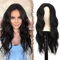FESHFEN Lange Lockige Schwarz Perücke, 55 cm Mittelscheitel Frauen Perücken Natürlich synthetische Perücken Damen Locken Wavy Wig für Party Täglich