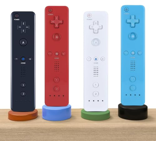 Telecomando di ricambio con Motion Plus e Nunchuck integrati, compatibile con Nintendo Wii/Wii U Remote Controller con Gamepad Joystick e custodia in silicone e cinturino da polso (bianco)