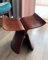 PHONME Kleiner Fußhocker Hocker Ottoman Fußhocker Butterfly Hocker aus Esche Sperrholz Natur/Walnuss Hocker Stuhl for Wohnzimmer, Schlafzimmer Holzhocker Display Hocker Stilvolle Hocker