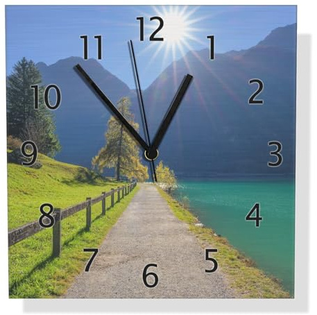 Wallario Design Wanduhr Uferweg am Bergsee aus Aluverbund, Alu-Uhr Größe 30 x 30 cm, Schwarze Zeiger mit Metalloptik