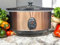 Moodzz MZ-2304 Mijoteuse électrique en acier inoxydable - 4,5 l avec cuve intérieure amovible en céramique et couvercle en verre. Equipé de 4 niveaux : stop, chaud, bas et haut.