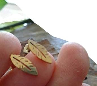 KLEINE GOLD FEDER EDELSTAHL STECKER goldfarbene Ohrringe, Blatt, Lasercut, antiallergisch, Stecker