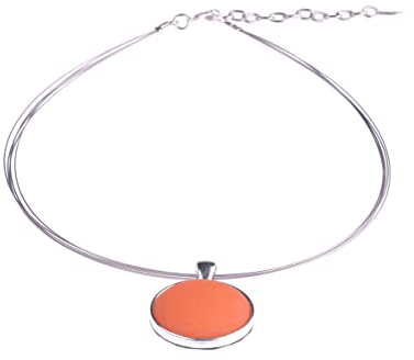 Halsreif Polly, 25mm original Polaris Cabochon in einer Fassung aus versilbertem Messing an einem Bündel aus 5 nylonummantelten Stahlfäden, handgefertigt von Adi-Modeschmuck in Berlin (orange)