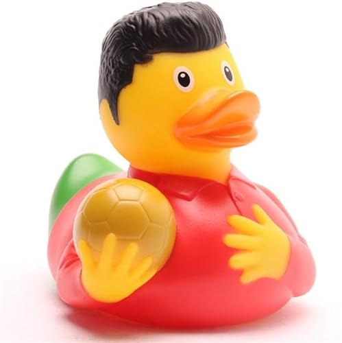 Duckshop I Fußballstar rot/grün Badeente inkl. Quietscheentchen-Schlüsselanhänger im Set I L9cm I Quietscheente I Geschenk für Fußballfans