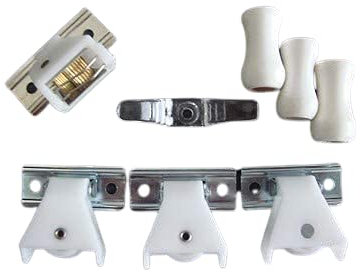 ROMAN/ PLEATED SHADE KIT: 1 CORD LOCK, 3 PULLEYS, 3 CORD TASSELS, 1 CORD CLEAT