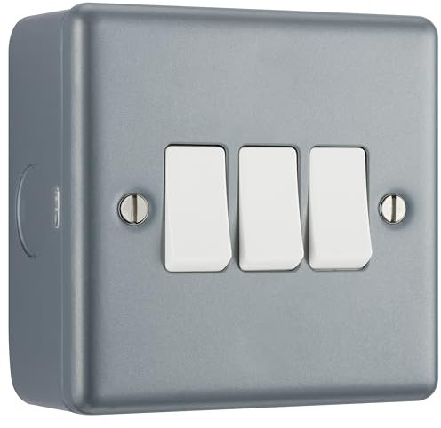BG Electric MC543 - Interruptor de pared triple con caja de montaje, 2 vías, resistente a los arañazos, perfil plano industrial, revestimiento de metal, gris, 20 A, 16 AX, MC543