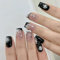 24Pcs Noël Faux Ongles à Coller Carré Court, Noir Blanc French Tip Press on Nails avec Flocon de Neige Acrylique Couverture Complète Hiver Noël Faux Ongles Artificiels pour Femmes et Filles