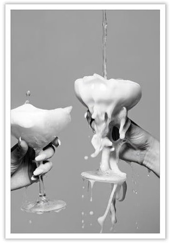 YAXZLWR Schwarz-weißes Vogue-Champagnerglas-Kunstposter, Vintage-Mode, feministische ästhetische Leinwand-Wandkunst, schwarz-weiße Bilder für modische Wanddekoration, flippige Bar-Wagen, Kunst,