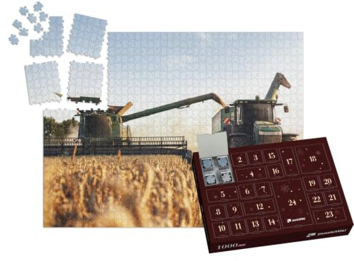 puzzleYOU: Puzzle-Adventskalender | „Mähdrescher und Traktor bei der Arbeit auf einem Weizenfeld“ – aus der Puzzle-Kollektion Traktoren, Landwirtschaft