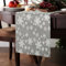 BETESSIN Schneeflocken Tischläufer Weihnachten modern in Grau - 275x28cm Weihnachtstischdecke mit Schneeflockenmotiven - Weihnachtsdeko Tisch - Weihnachts Tischläufer Winter - Tischdeko Weihnachten