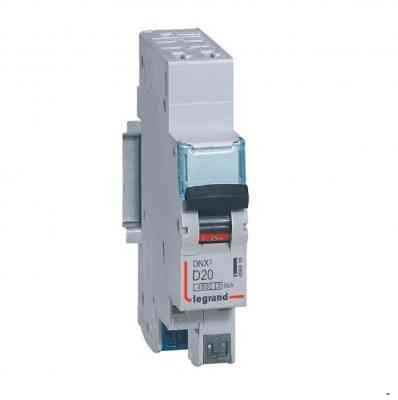 Legrand 406810 Dnx³4500 6kA Disjoncteur Phase+Neutre Arrivée et Sortie Borne Automatique, 1P+N, 230V, 20A, Courbe D, 1 Module