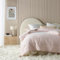 ROOM99 Noemi Elegante Tagesdecke in Puderrosa 200 x 220 cm Vielseitige Wohndecke als Bettüberwurf oder Sofaüberwurf Überwurfdecke für Bett und Sofa Steppdecke Stil Ideal als Bedspread