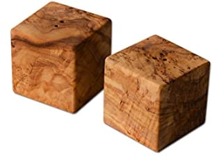 D.O.M. Salt and/or pepper shaker cubes made of olive wood., Salzstreuer