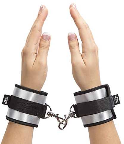 Fifty Shades of Grey Totally His Weiche Handschellen mit Schnelllöseclips Schwarz/Silber