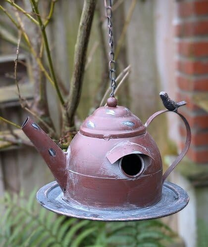 Vogelhaus Nistkasten Teekanne Form, Grün, Metall, 26x21x15 cm, Hängend mit Kette, Futterstation Gartendeko Cottage Stil rot Neu