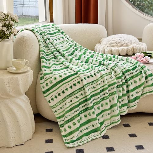 Elegant Comfort Luxus Samt Super Soft Glücksgrün Klee Irish Print Fleece Decke - St Patricks Day Thema Decor Flauschig Warme und Gemütliche Plaids für Sofa und Geschenk, 50 x 60 Zoll