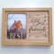 BEST FRIENDS - Cornice per foto con frase. Può essere appoggiata su un ripiano o appesa alla parete. Perfetta per decorare ogni ambiente domestico. Un regalo originale ed un presente.