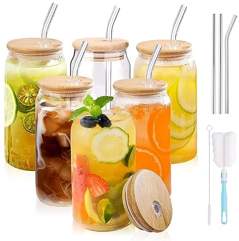 DONGSHANGIFT Vasos de vidrio con tapas y popotes, 6 vasos de vidrio con forma de lata de 16 onzas, vasos con tapa de bambú y popote, vaso de cerveza con tapas y popote, vasos de café helado, juego de