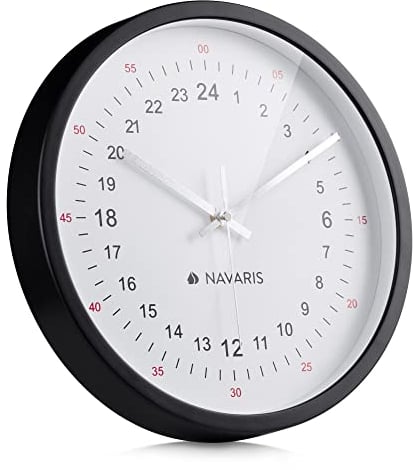 Navaris 24h Wanduhr schwarz rund mit weißem Ziffernblatt - 30 x 30 x 4cm - analoge Uhr zum Aufhängen mit 24 Stunden Zifferblatt - leise Wand Uhr